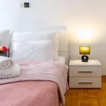 Luxe Comfort Melesio In Centre Split