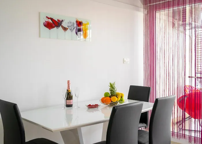 Appartement Luxe Comfort Melesio In Centre