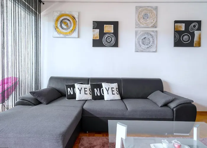 Luxe Comfort Melesio In Centre Split