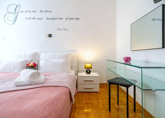 Apartmán Luxe Comfort Melesio In Centre
