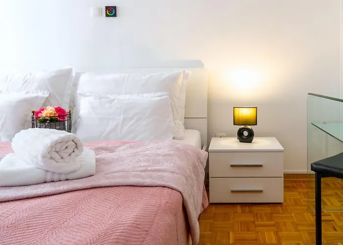 Luxe Comfort Melesio In Centre Split
