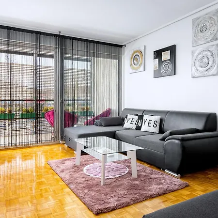 Luxe Comfort Melesio In Centre