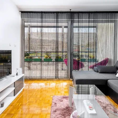 Luxe Comfort Melesio In Centre *