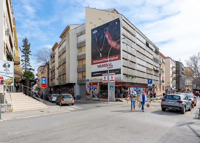 Διαμέρισμα Luxe Comfort Melesio In Centre *