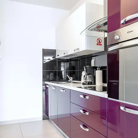 Appartement Luxe Comfort Melesio In Centre